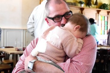 Attachment Parenting: Bedürfnisorientierte Erziehung als Messlatte für Eltern? Mamablog-Attachement-Parenting-Beduerfnisorientiert