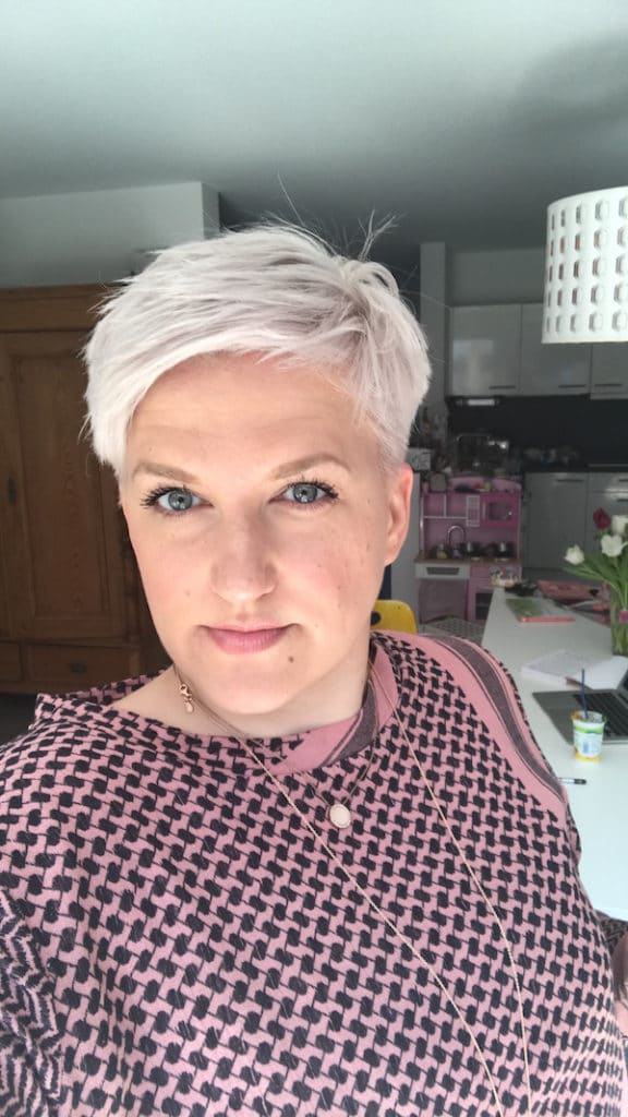 Beauty: Blondierung, Abmattierung & Co. Wie pflege und style ich blonde Haare Blondierung-Blondieren-Tipps