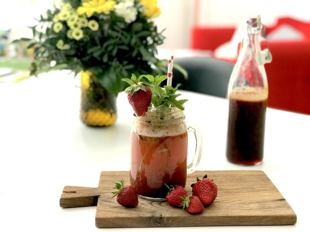 Erdbeersirup-Rezept-Sommercocktail