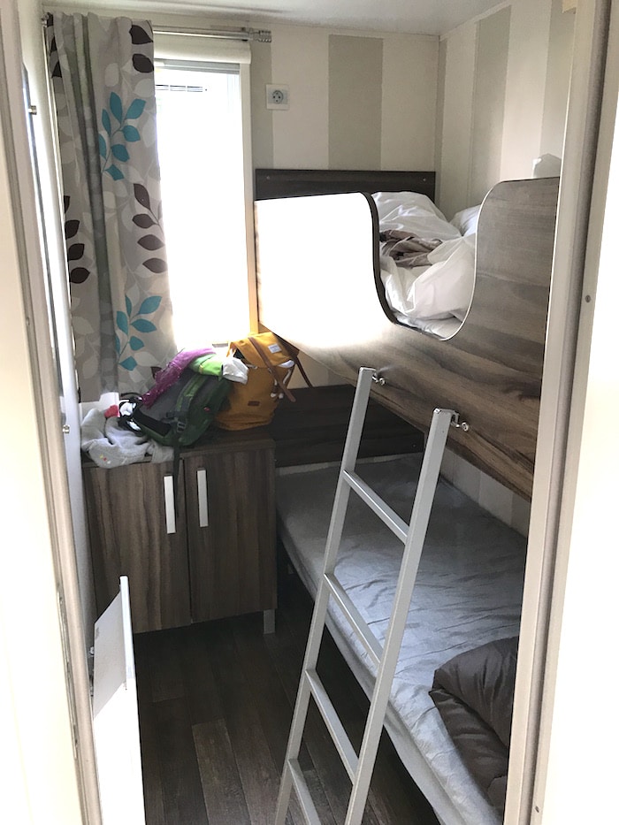 Glamping-Eurocamp-Mobilheim-Zimmer