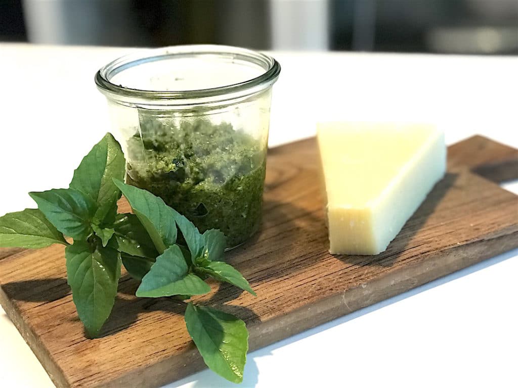 Rezept-Pasta-Basilikum-Mandel-Pesto