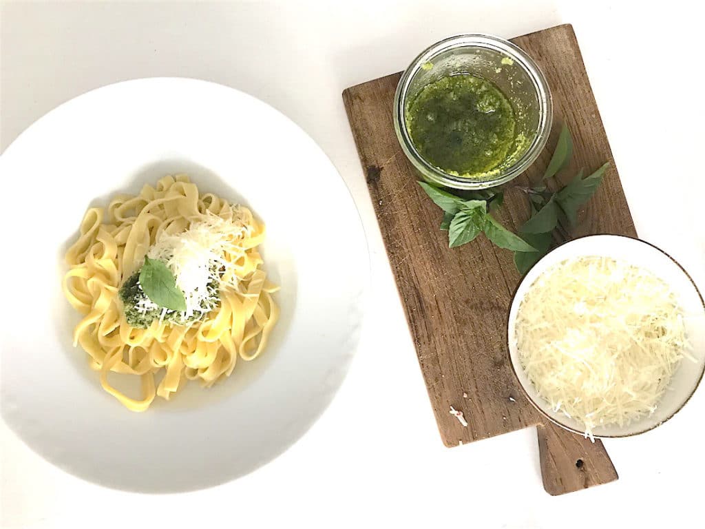 Rezept-Pasta-Basilikum-Mandel-Pesto
