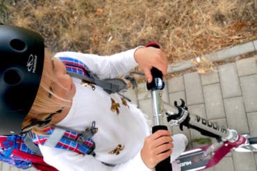 Beschwingt den Schulweg meistern mit HUDORA Mamablog-Test-Hudora-Supermom-Scooter